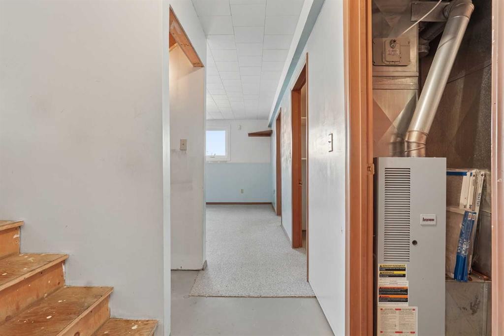424 53 Avenue, Coalhurst, AB - Indoor Photo Showing Other Room