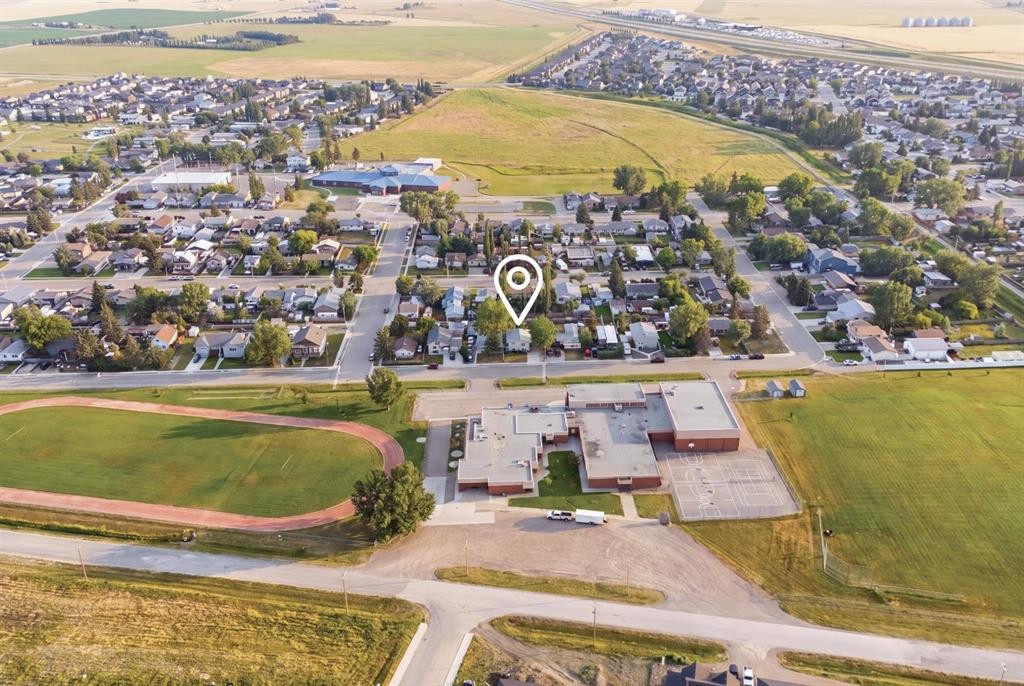 424 53 Avenue, Coalhurst, AB - Outdoor With View