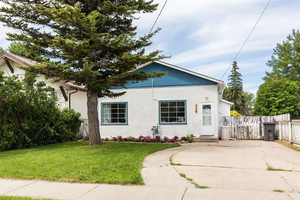 116 S 1 Street West, Magrath, AB - Outdoor