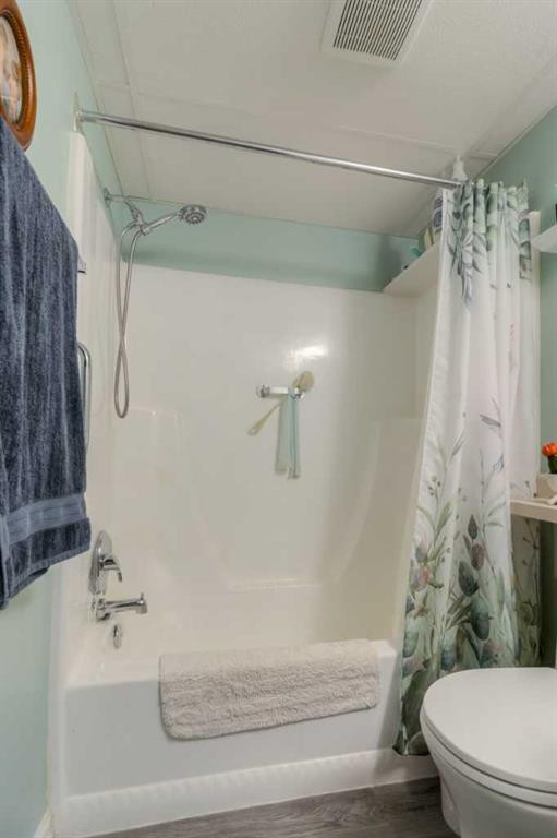 333-1237 4 Avenue South, Lethbridge, AB - Indoor Photo Showing Bathroom