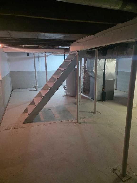 511 12C Street North, Lethbridge, AB - Indoor