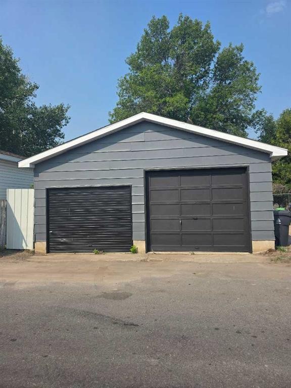 511 12C Street North, Lethbridge, AB - Outdoor