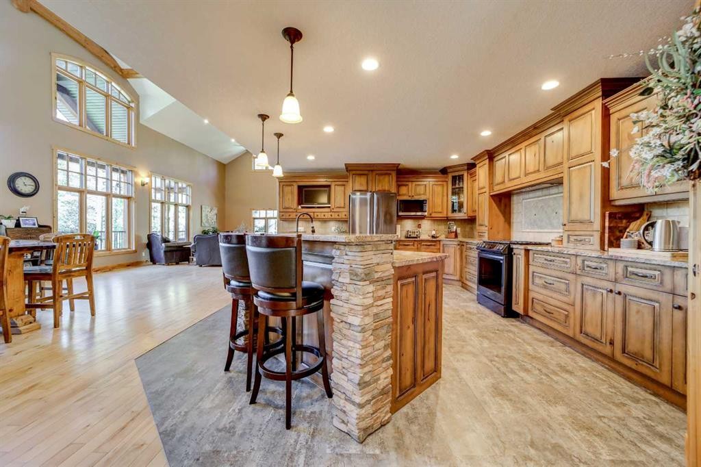 2411 63 Street, Coleman, AB - Indoor