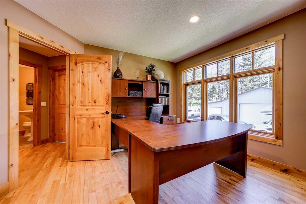 2411 63 Street, Coleman, AB - Indoor Photo Showing Office