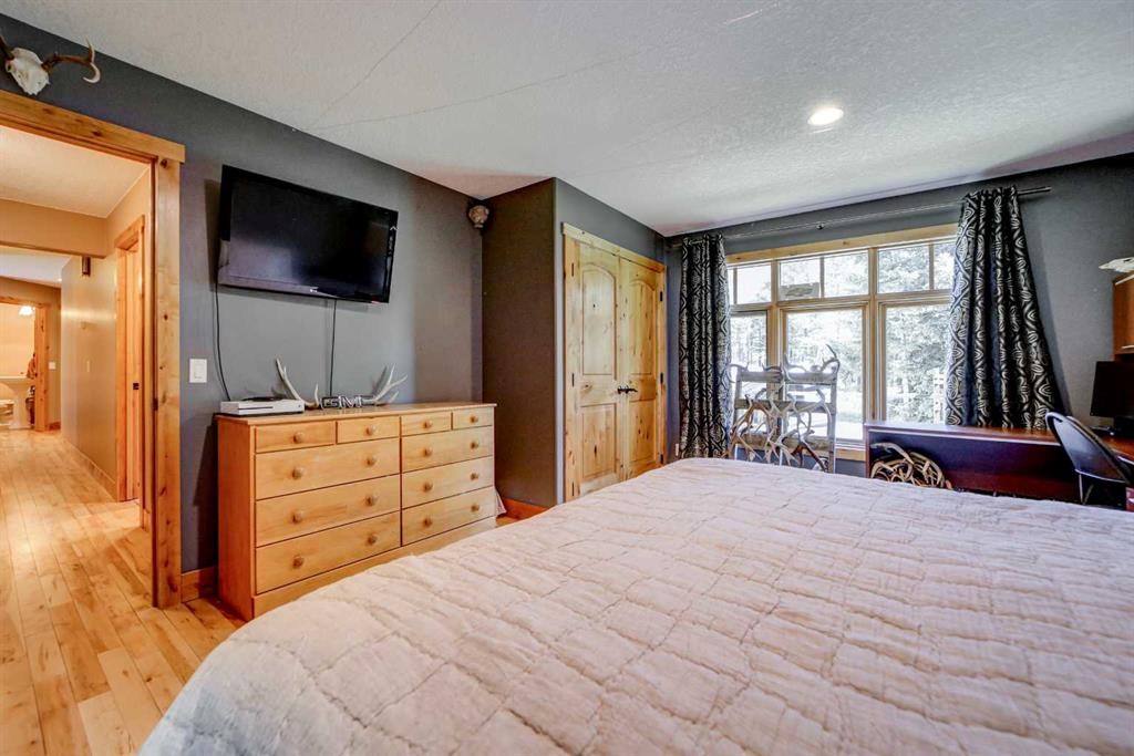 2411 63 Street, Coleman, AB - Indoor Photo Showing Bedroom