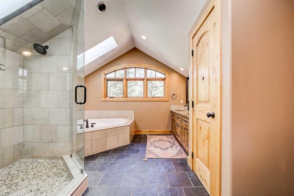2411 63 Street, Coleman, AB - Indoor Photo Showing Bathroom