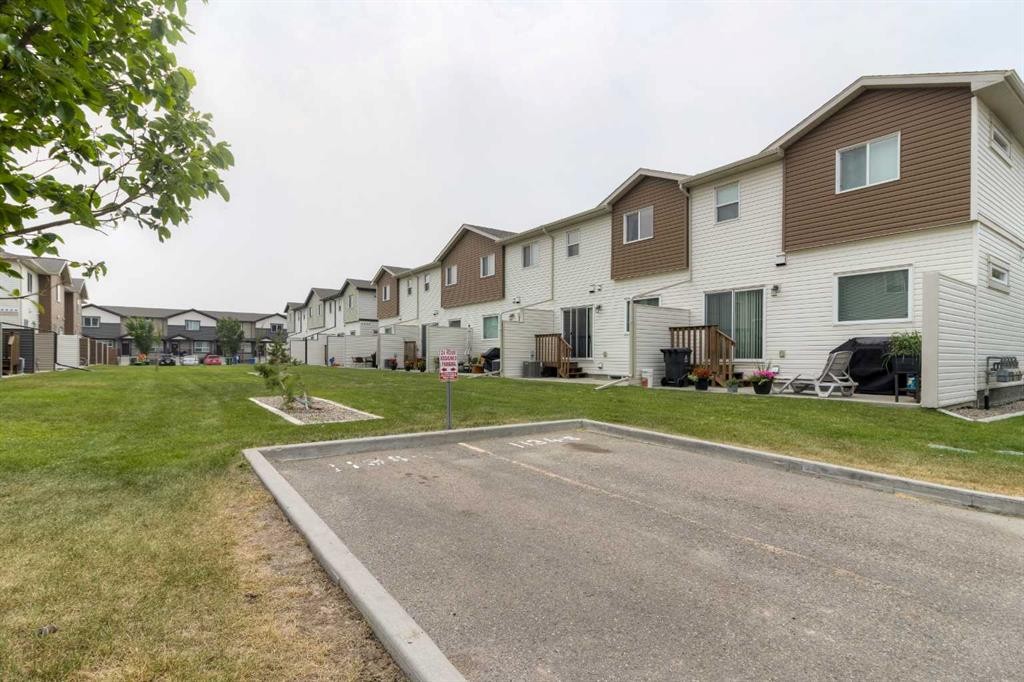 4-1220 Keystone, Lethbridge, AB - Outdoor