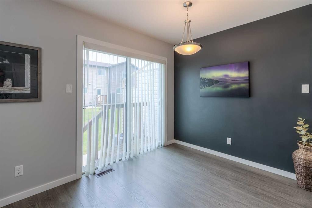 4-1220 Keystone, Lethbridge, AB - Indoor