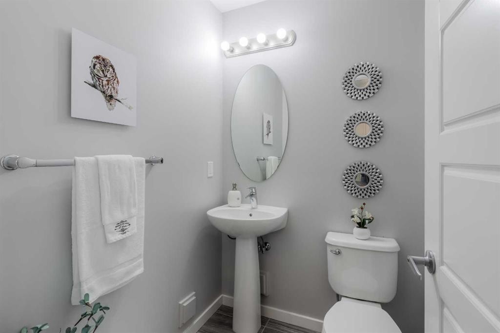 4-1220 Keystone, Lethbridge, AB - Indoor Photo Showing Bathroom