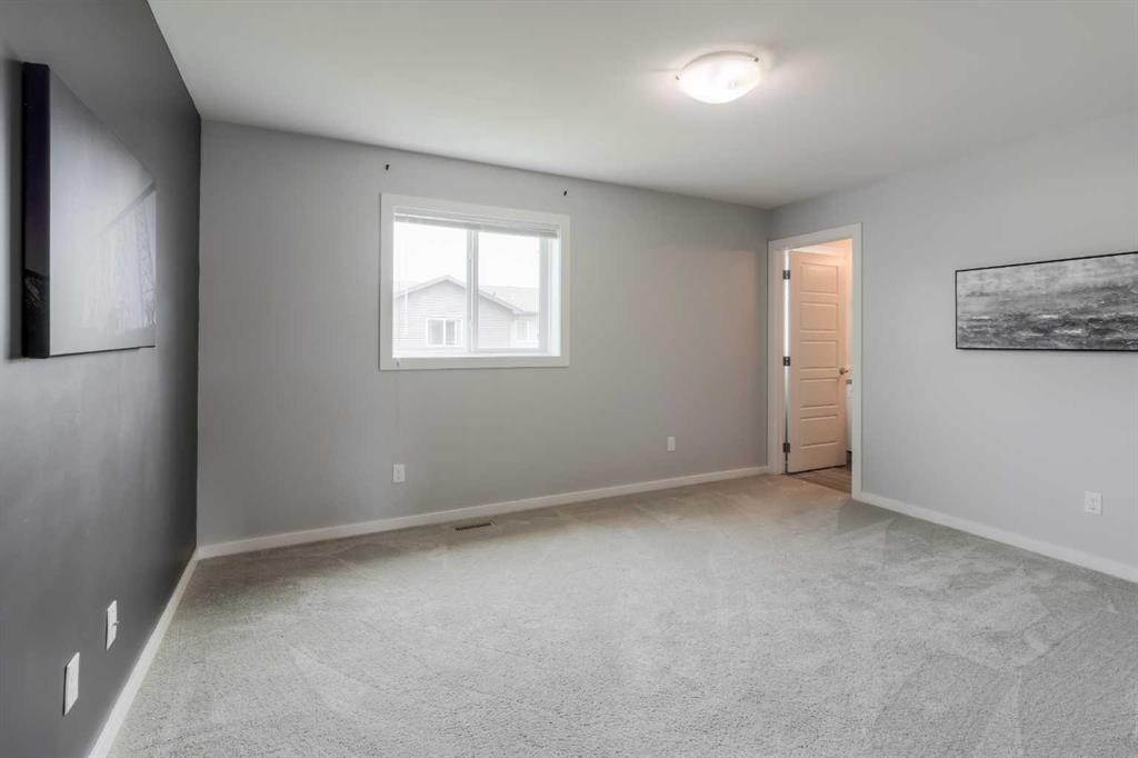 4-1220 Keystone, Lethbridge, AB - Indoor Photo Showing Other Room
