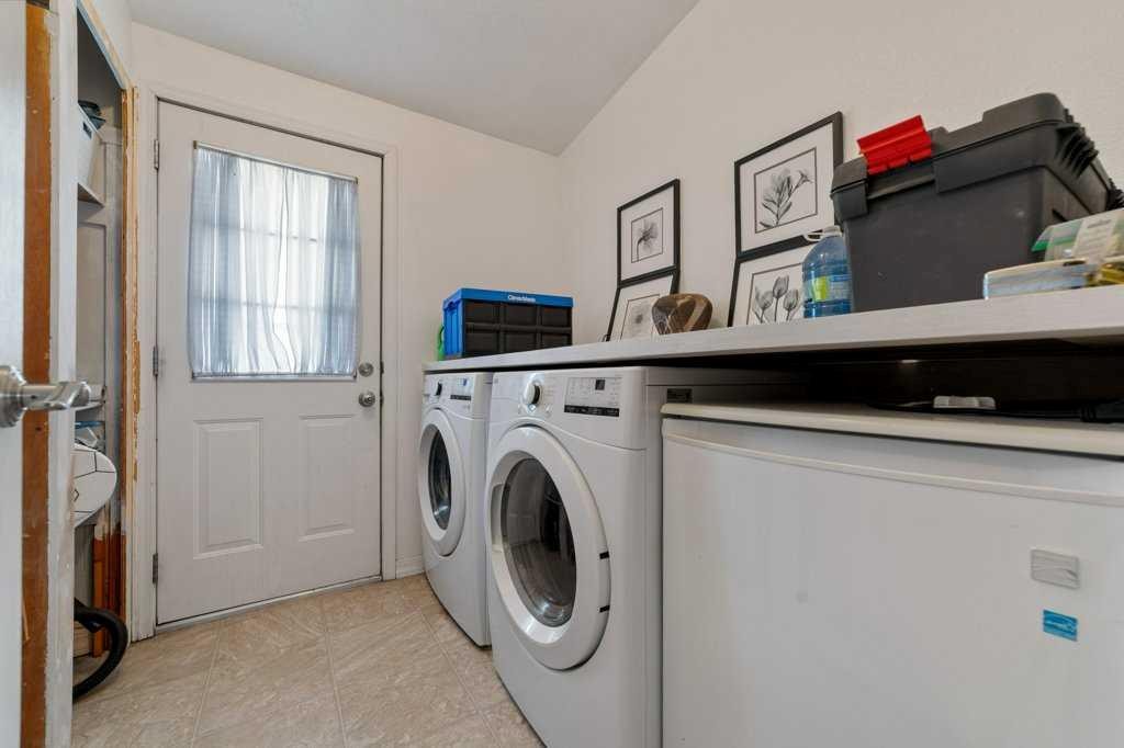 414 Conductor Boulevard, Coaldale, AB