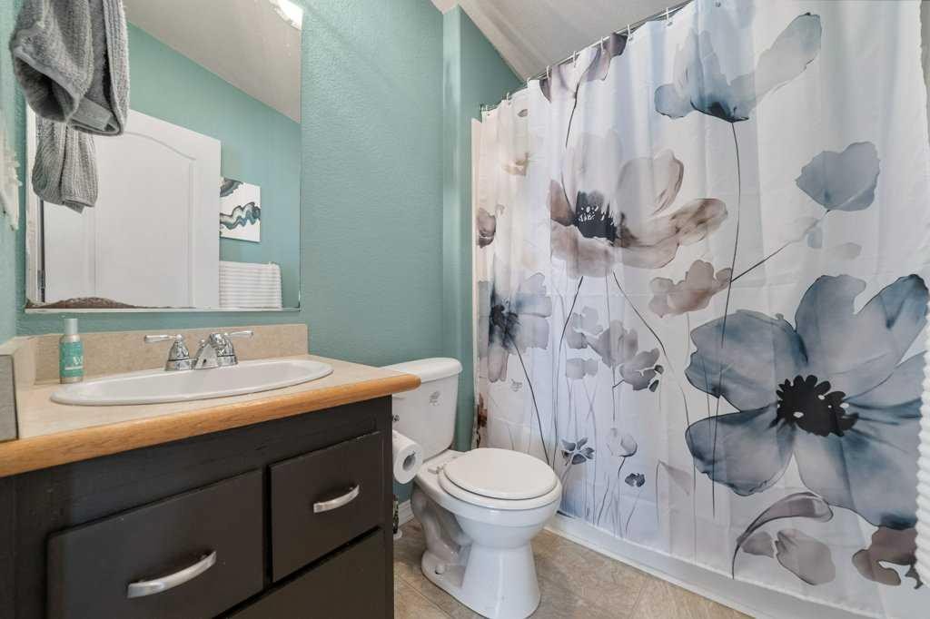 414 Conductor Boulevard, Coaldale, AB