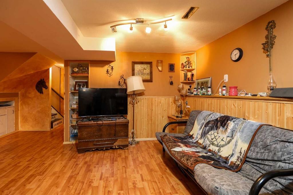 210 Macewan Street, Granum, AB - Indoor Photo Showing Other Room