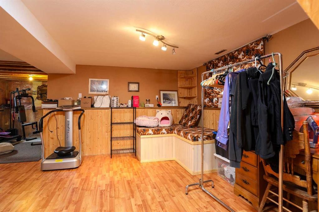 210 Macewan Street, Granum, AB - Indoor