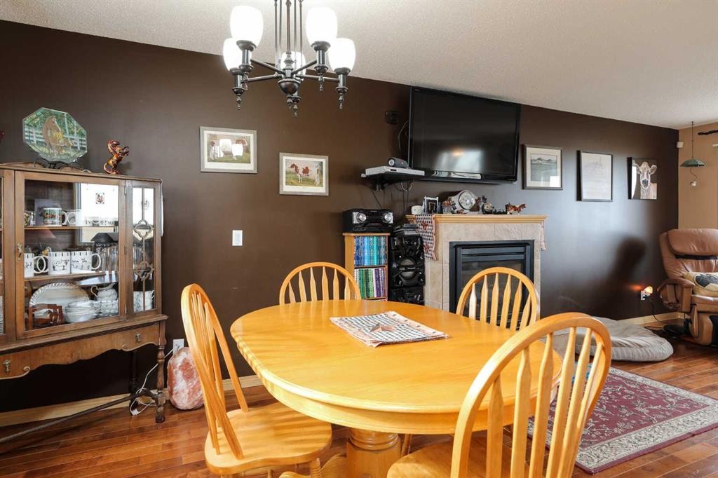 210 Macewan Street, Granum, AB - Indoor Photo Showing Dining Room