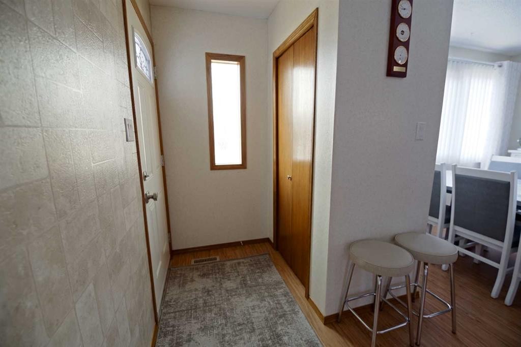 4627 50 Avenue, Taber, AB - Indoor Photo Showing Other Room