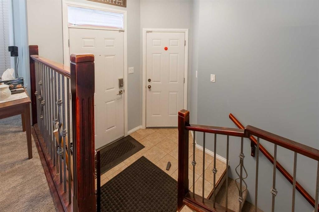 607 52 Avenue Close, Coalhurst, AB - Indoor Photo Showing Other Room