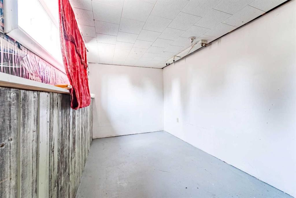 209 3Rd Avenue, Warner, AB