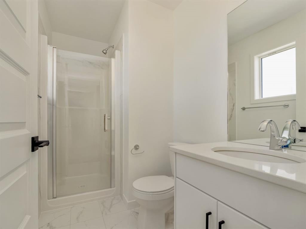 1379 Abitibi Road West, Lethbridge, AB - Indoor Photo Showing Bathroom