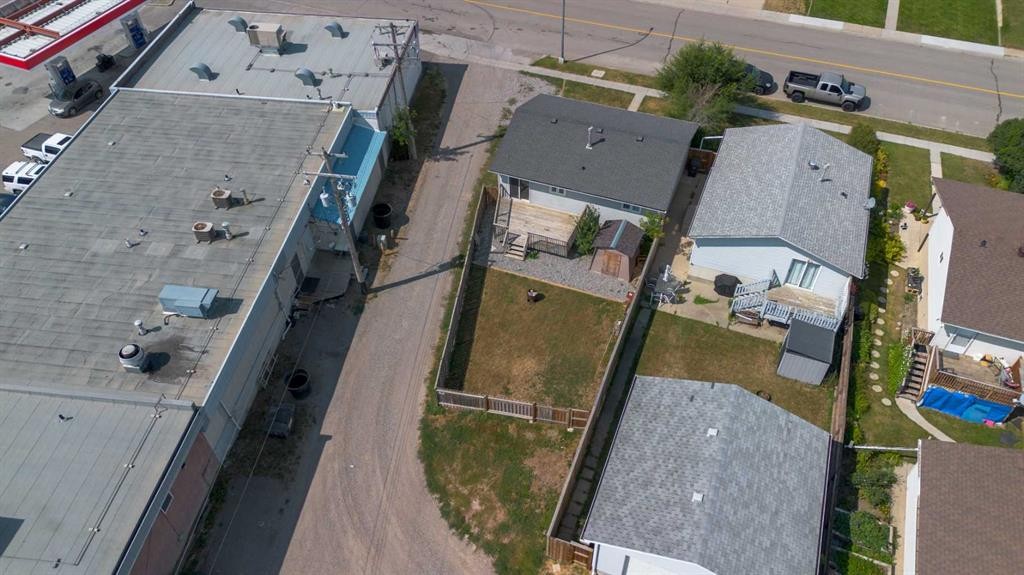 5105 2 Street, Coalhurst, AB - Outdoor With View
