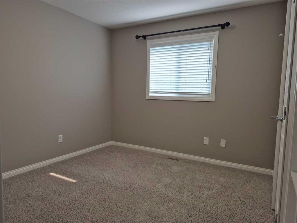 1548 Coalbanks Boulevard West, Lethbridge, AB - Indoor Photo Showing Other Room