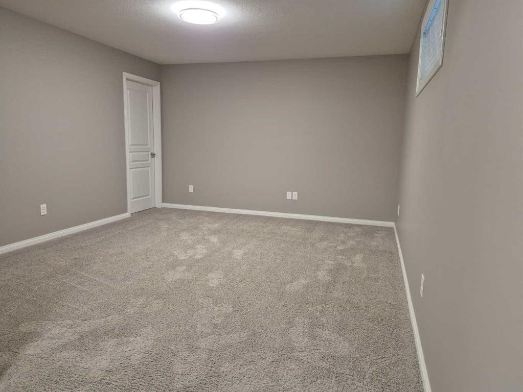 1548 Coalbanks Boulevard West, Lethbridge, AB - Indoor Photo Showing Other Room