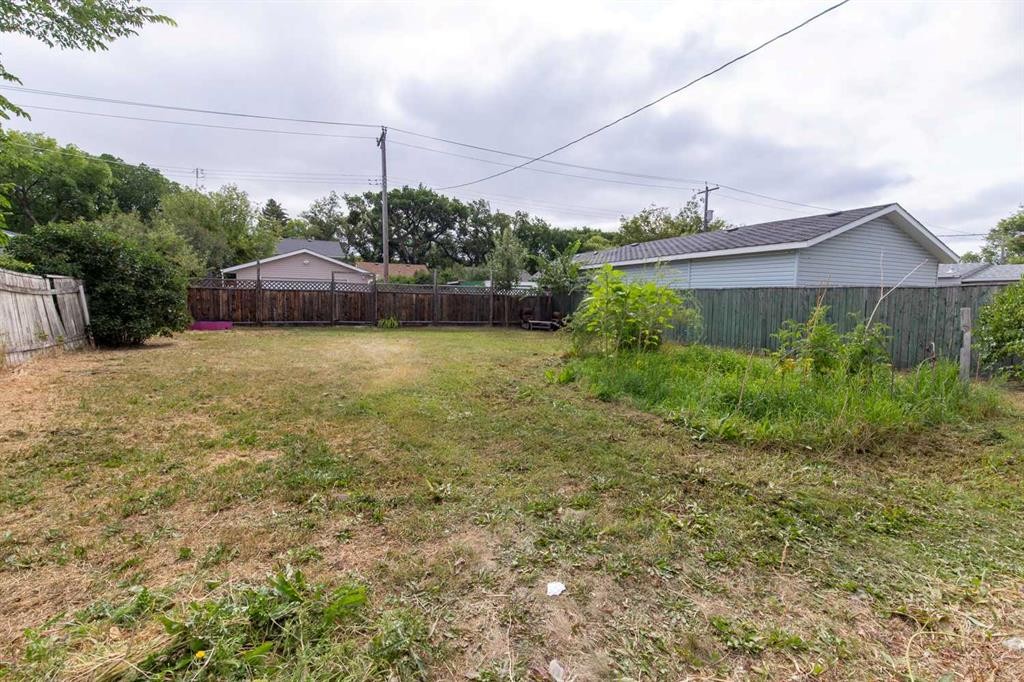 329 12 Street North, Lethbridge, AB - Outdoor