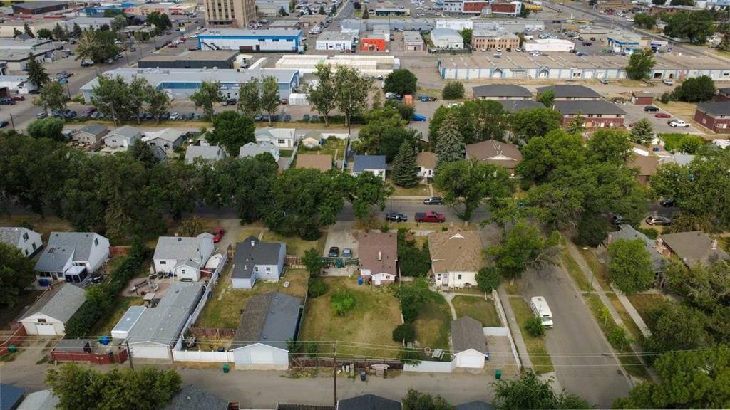 329 12 Street North, Lethbridge, AB - Outdoor With View