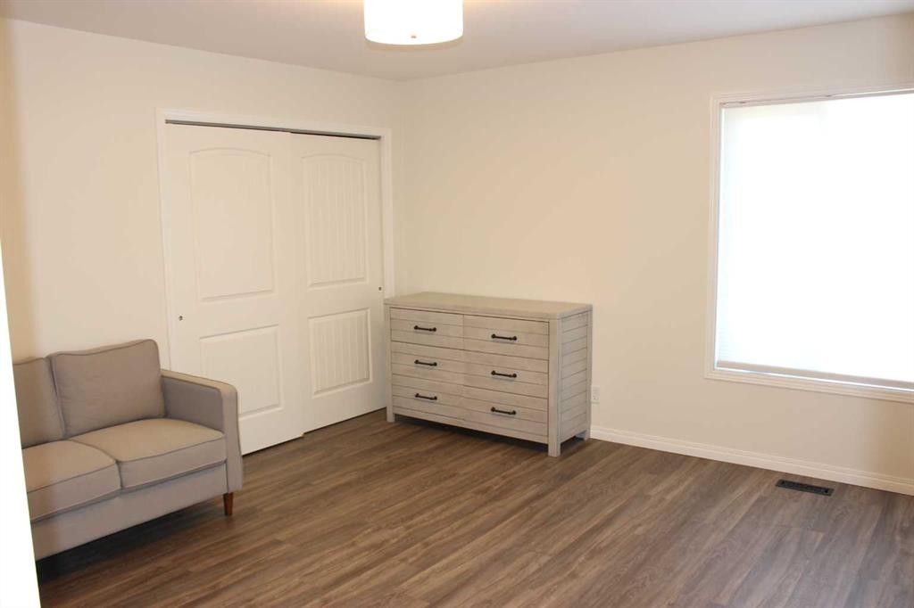 518 Maple Crescent, Picture Butte, AB - Indoor