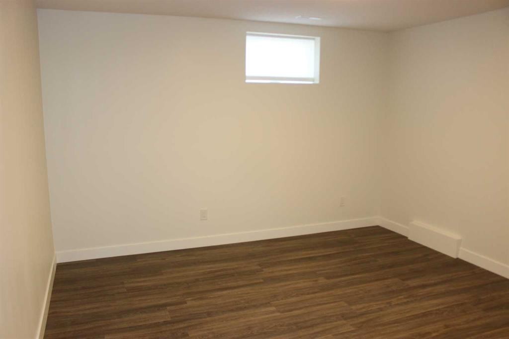 518 Maple Crescent, Picture Butte, AB - Indoor Photo Showing Other Room