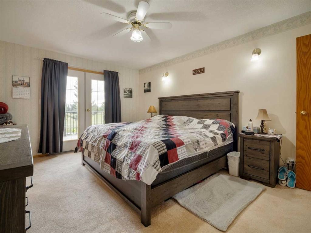 123 Fairway Drive, Coaldale, AB - Indoor Photo Showing Bedroom