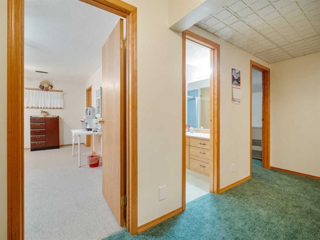123 Fairway Drive, Coaldale, AB - Indoor Photo Showing Other Room