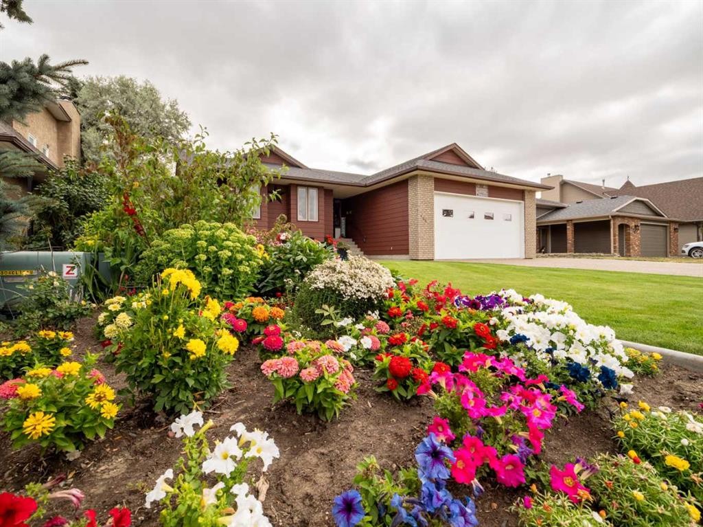 123 Fairway Drive, Coaldale, AB - Outdoor