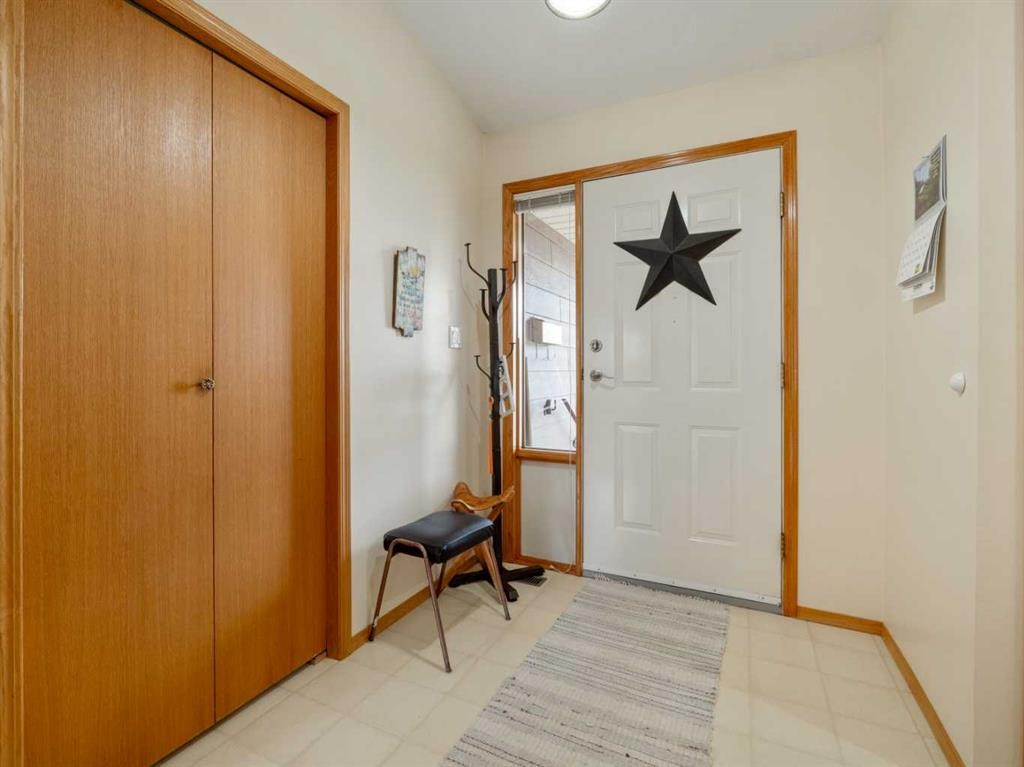 123 Fairway Drive, Coaldale, AB - Indoor Photo Showing Other Room