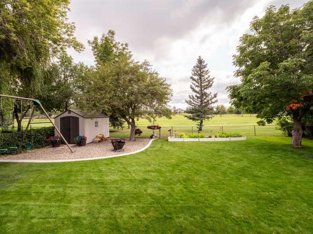 123 Fairway Drive, Coaldale, AB - Outdoor