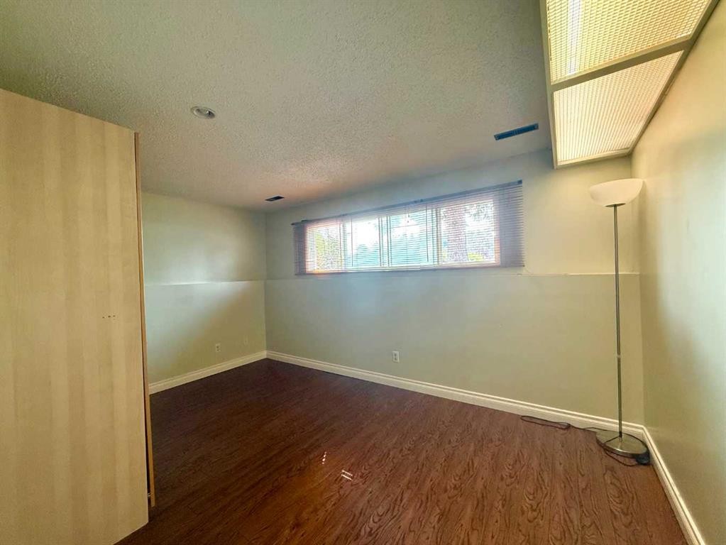 159 Laval Boulevard West, Lethbridge, AB - Indoor Photo Showing Other Room