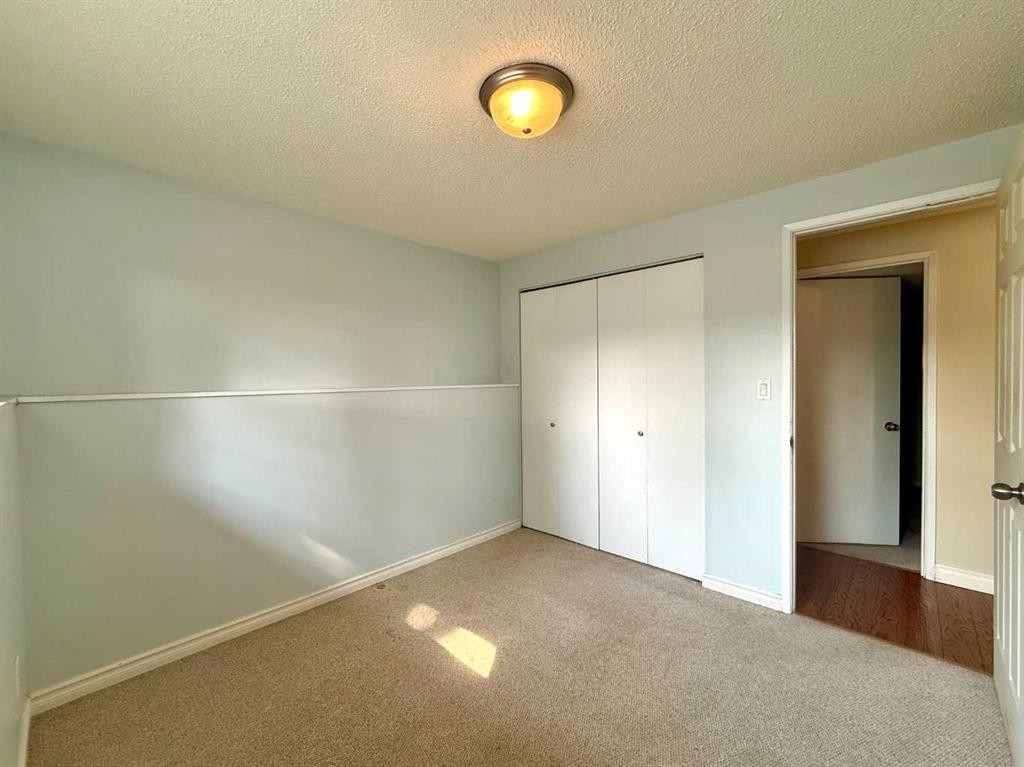 159 Laval Boulevard West, Lethbridge, AB - Indoor Photo Showing Other Room
