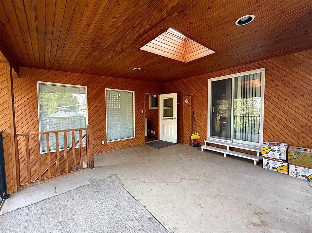 159 Laval Boulevard West, Lethbridge, AB - Outdoor With Exterior