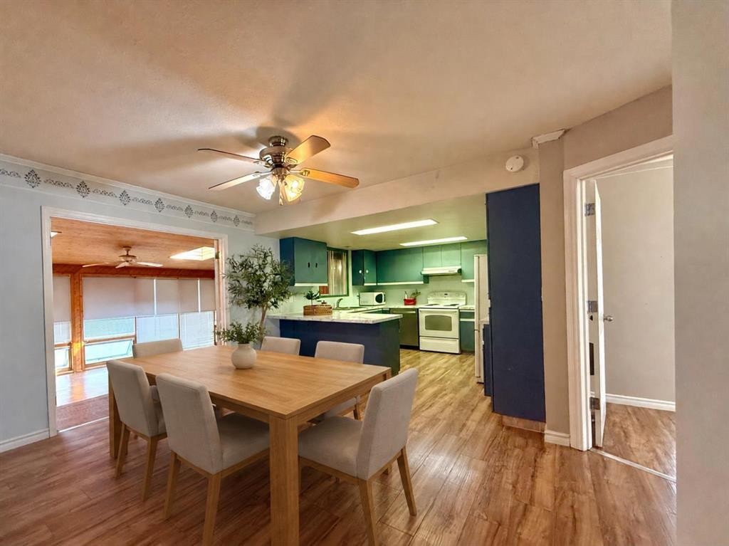 159 Laval Boulevard West, Lethbridge, AB - Indoor Photo Showing Dining Room