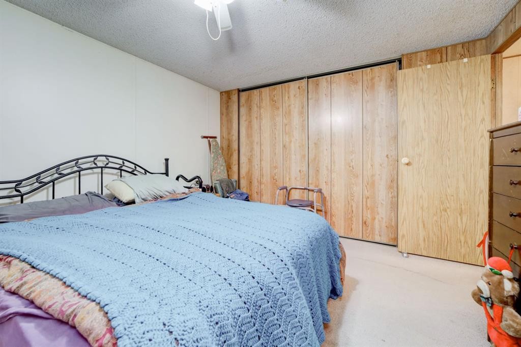 325 Minto Street, Granum, AB - Indoor Photo Showing Bedroom