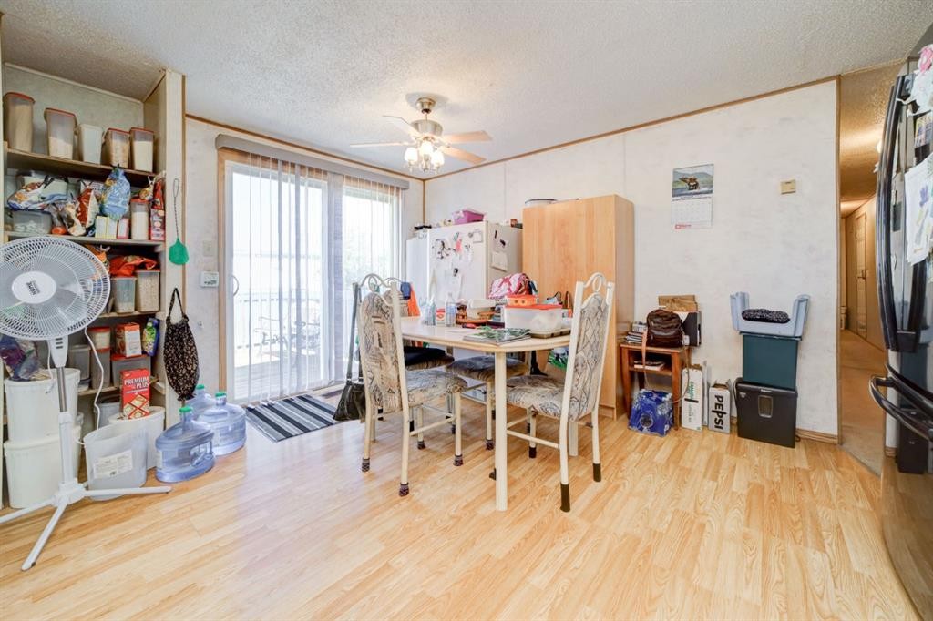 325 Minto Street, Granum, AB - Indoor