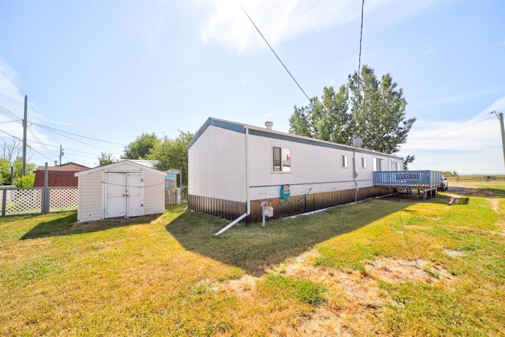 325 Minto Street, Granum, AB - Outdoor