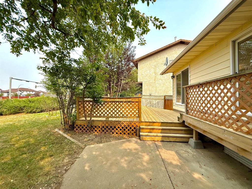 47 Princeton Crescent, Lethbridge, AB - Outdoor With Deck Patio Veranda With Exterior