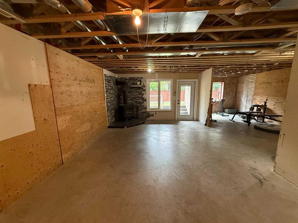 917 Canyonview Place West, Lethbridge, AB - Indoor Photo Showing Basement
