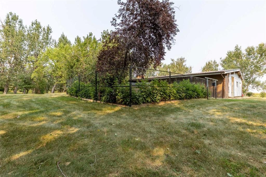 54032 Rr 20-2, Raymond, AB - Outdoor