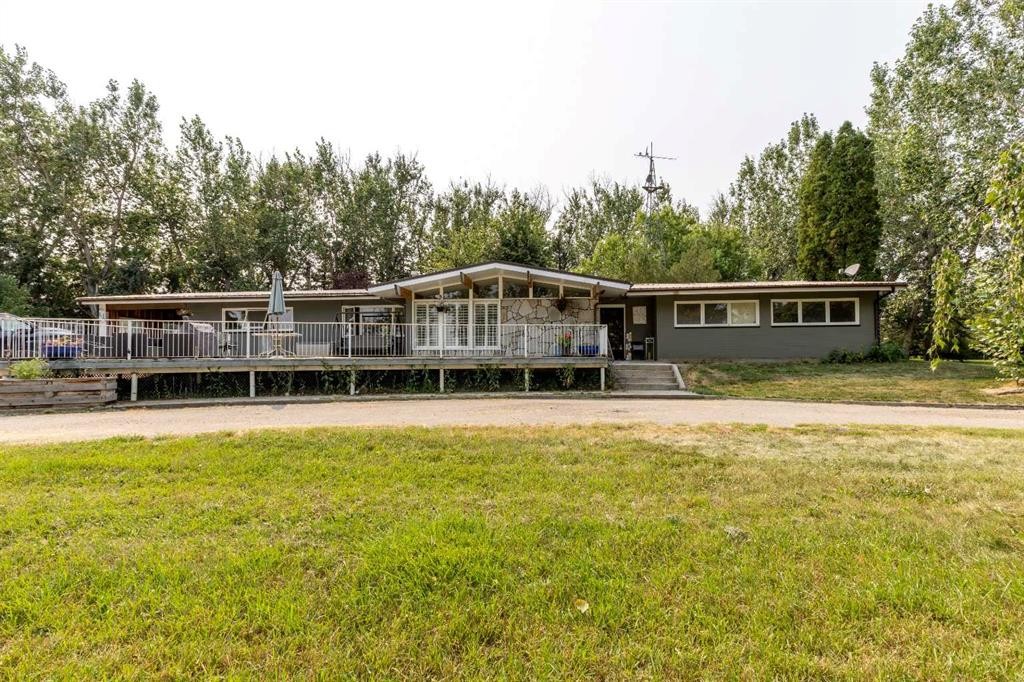 54032 Rr 20-2, Raymond, AB - Outdoor