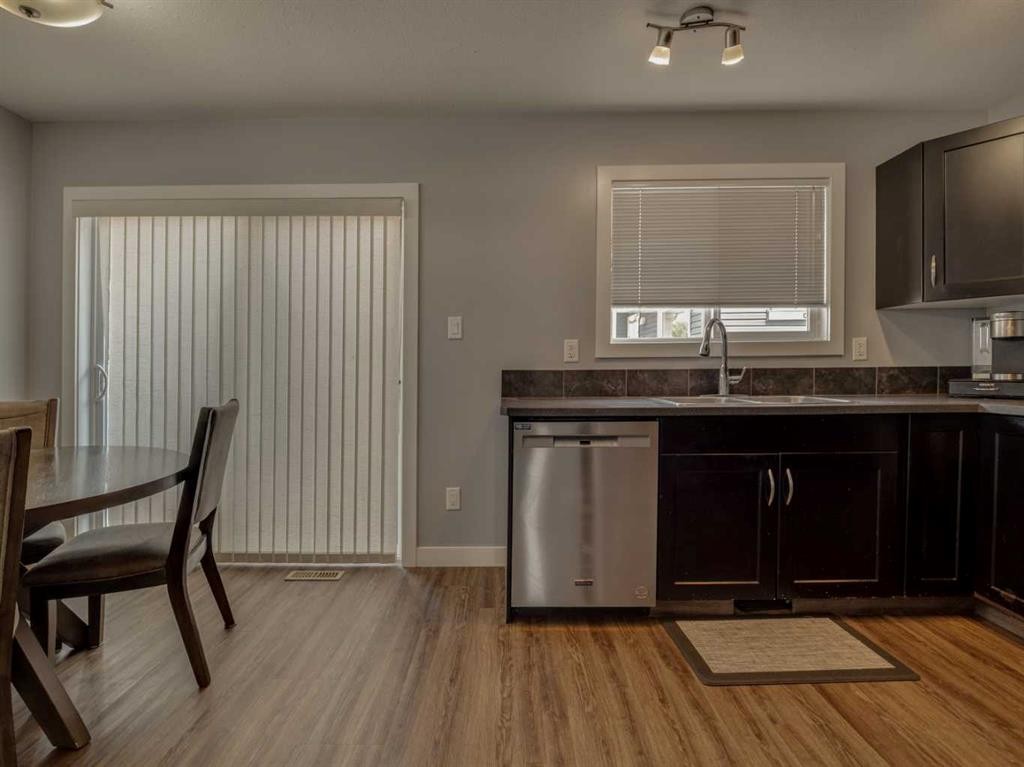 9-241 Silkstone Road West, Lethbridge, AB - Indoor