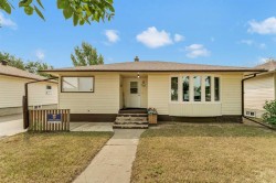 317 3 Avenue EASTBow Island, AB T0K 0G0