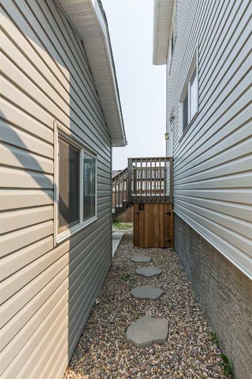 417 Moonlight Way West, Lethbridge, AB - Outdoor With Exterior
