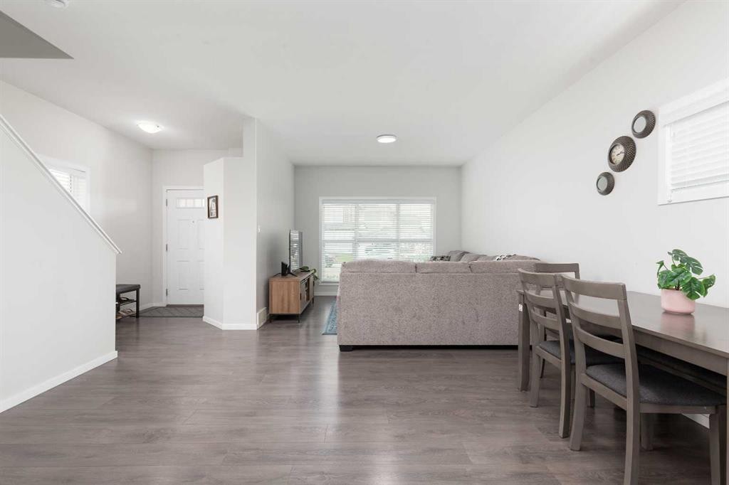 417 Moonlight Way West, Lethbridge, AB - Indoor